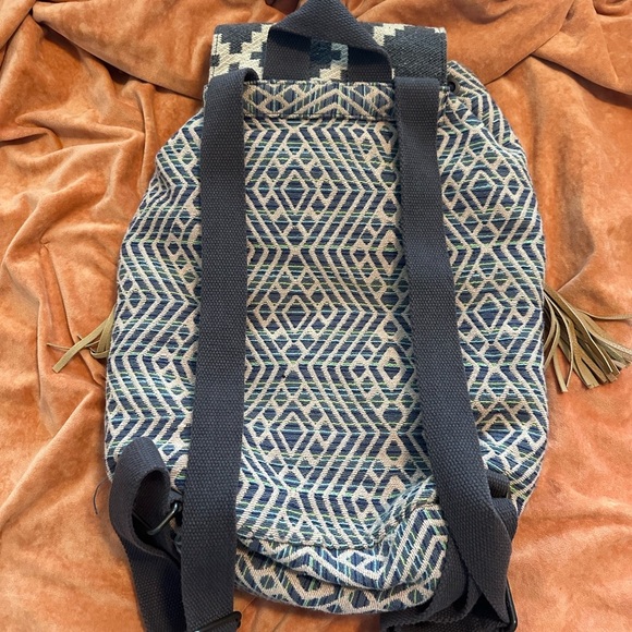 Stylish Geometric Patterned Backpack - Picture 3 of 3